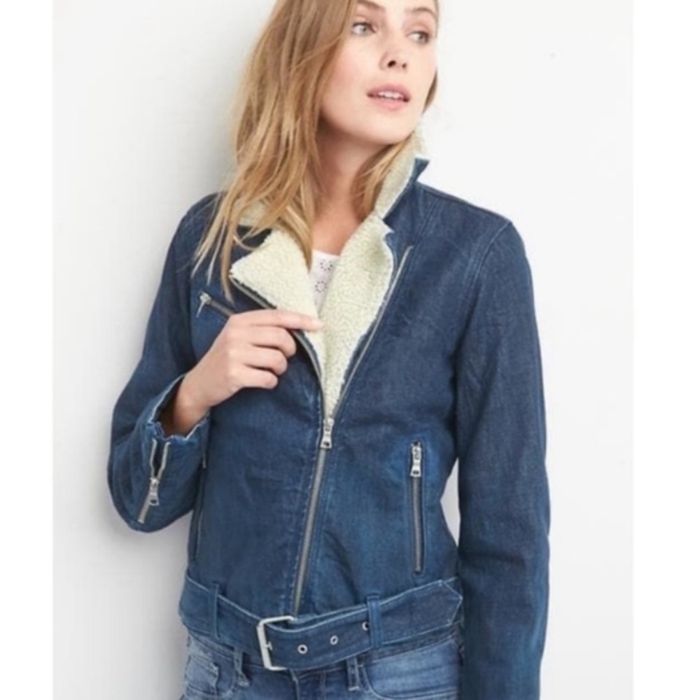 NWOT GAP sherpa-lined denim jacket
